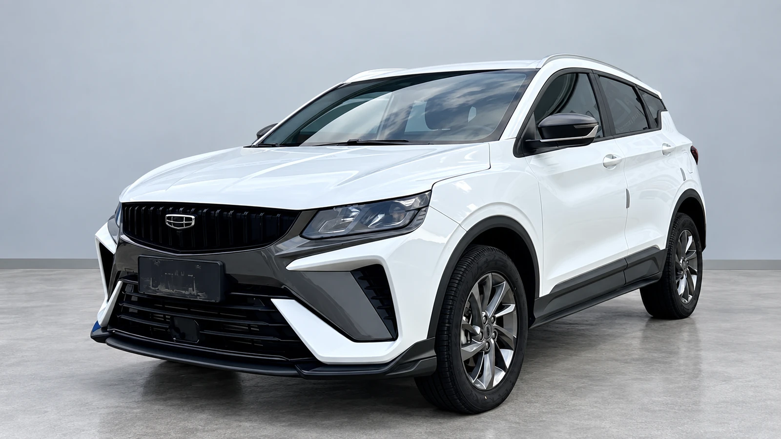 2024 Geely Binyue white front three-quarter view